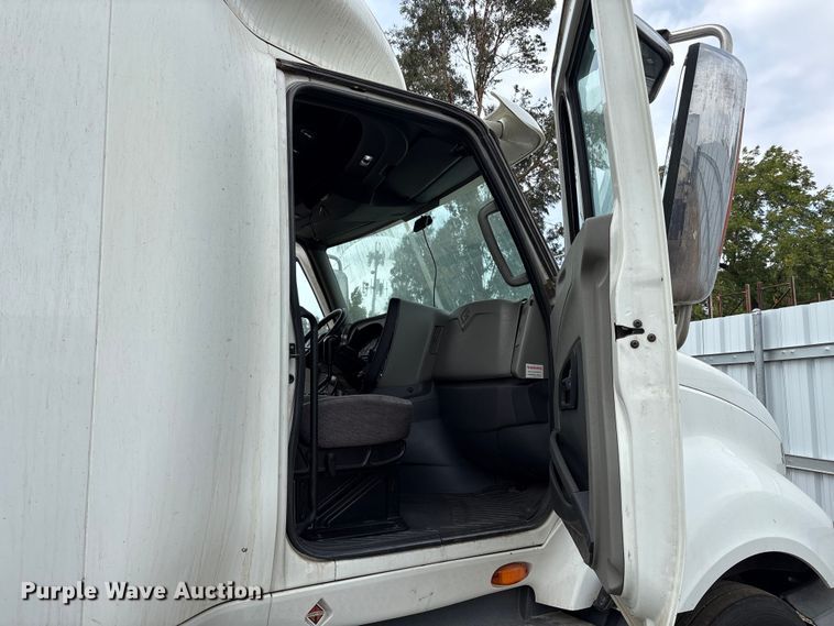 image for item YA0859 2016 International ProStar semi truck