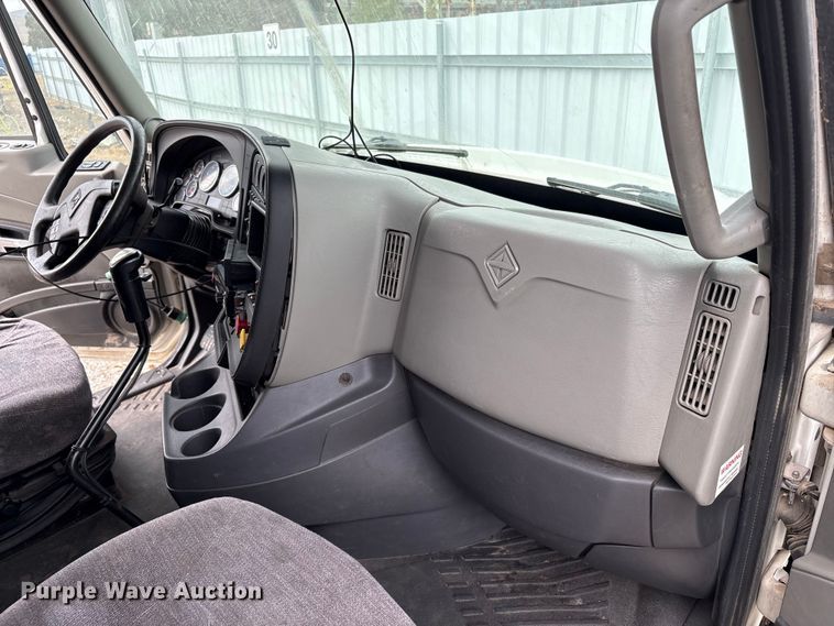 image for item YA0859 2016 International ProStar semi truck