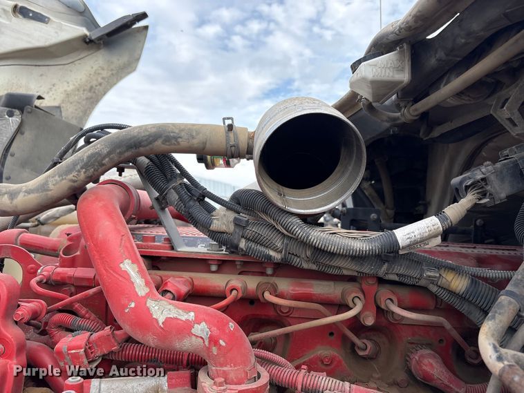 image for item YA0859 2016 International ProStar semi truck