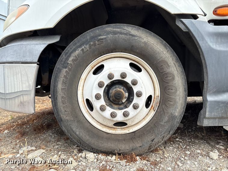 image for item YA0859 2016 International ProStar semi truck