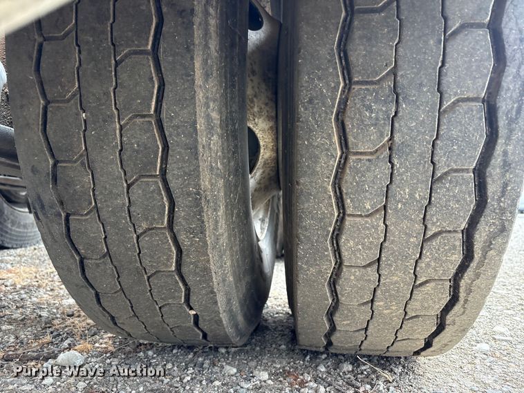 image for item YA0859 2016 International ProStar semi truck