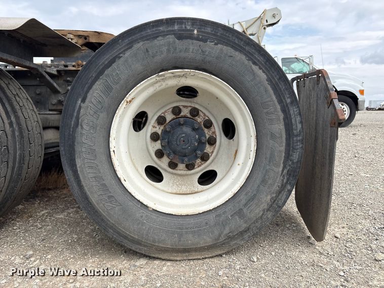 image for item YA0859 2016 International ProStar semi truck