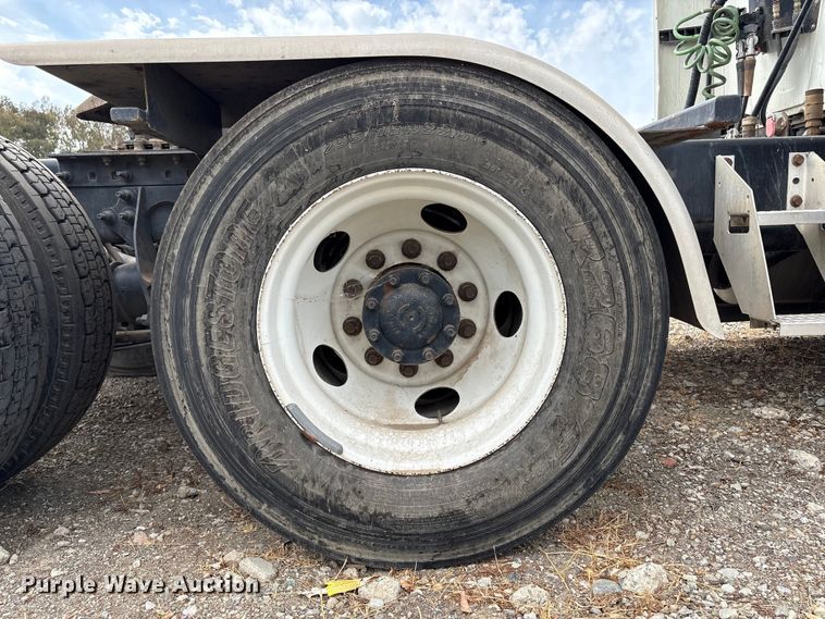 image for item YA0859 2016 International ProStar semi truck