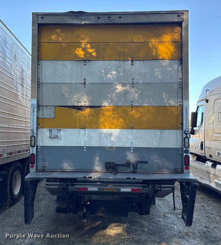 image for item YA1091 2016 Freightliner Business Class M2 box truck