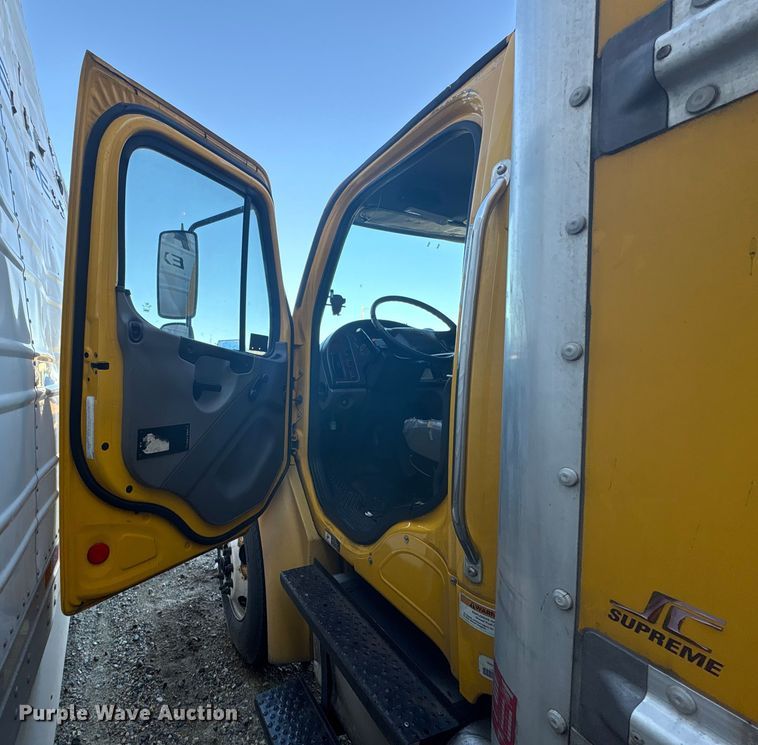 image for item YA1091 2016 Freightliner Business Class M2 box truck