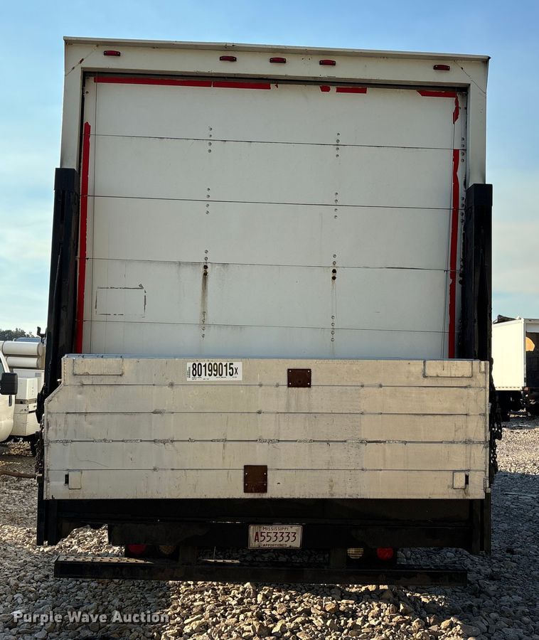 image for item YA1107 2015 International 4300 box truck