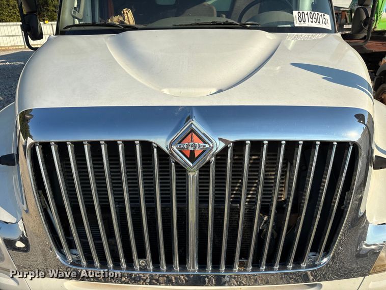 image for item YA1107 2015 International 4300 box truck