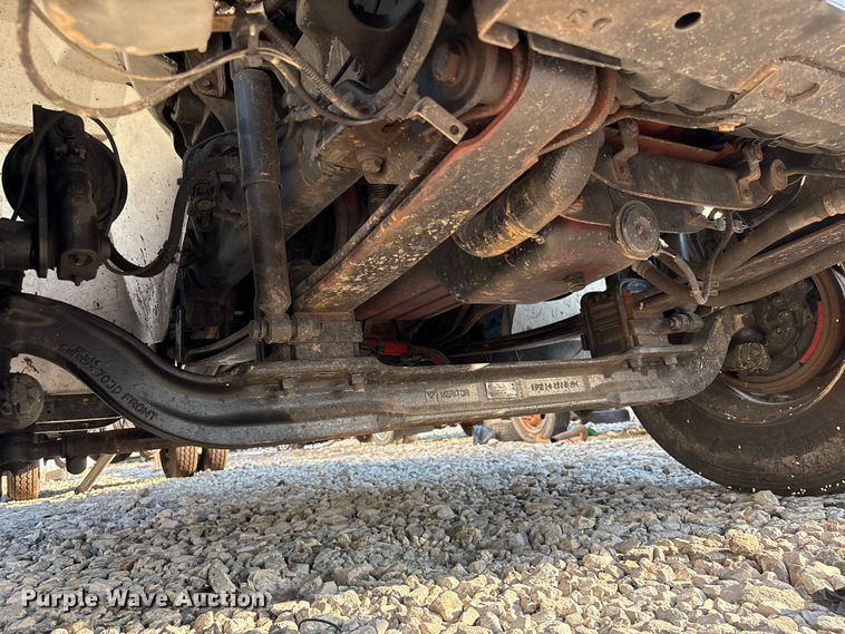 image for item YA1107 2015 International 4300 box truck