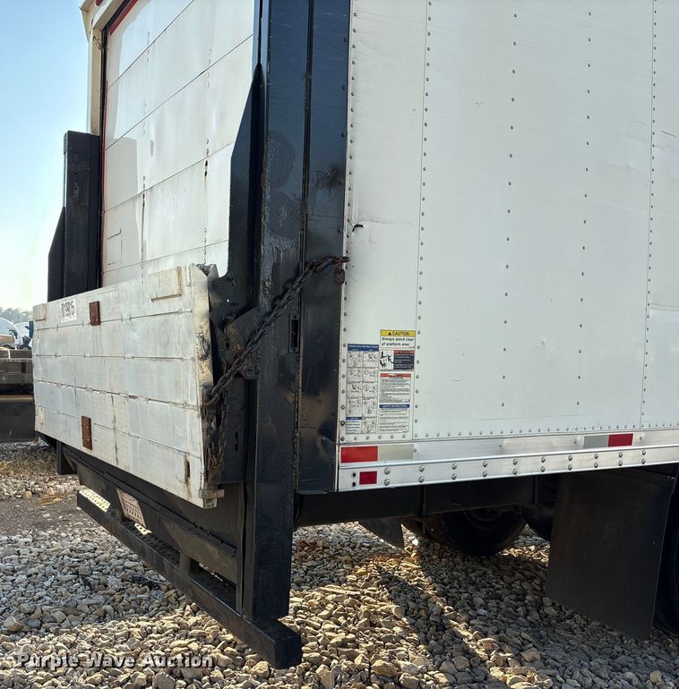 image for item YA1107 2015 International 4300 box truck