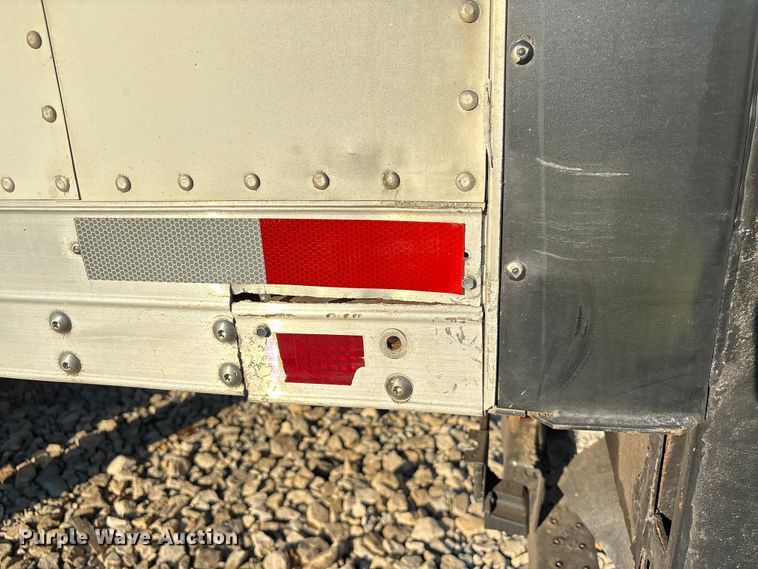 image for item YA1107 2015 International 4300 box truck