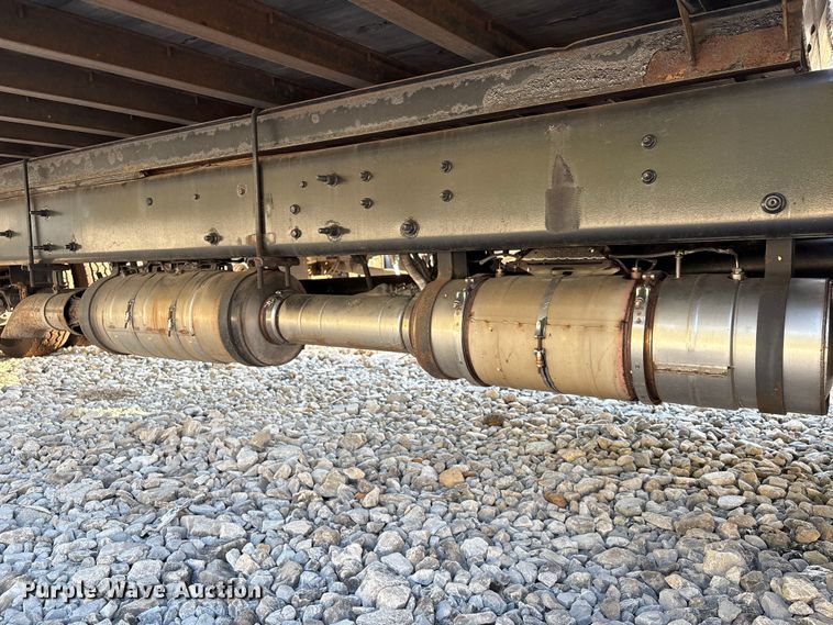 image for item YA1107 2015 International 4300 box truck