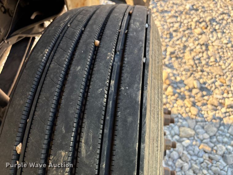 image for item YA1107 2015 International 4300 box truck