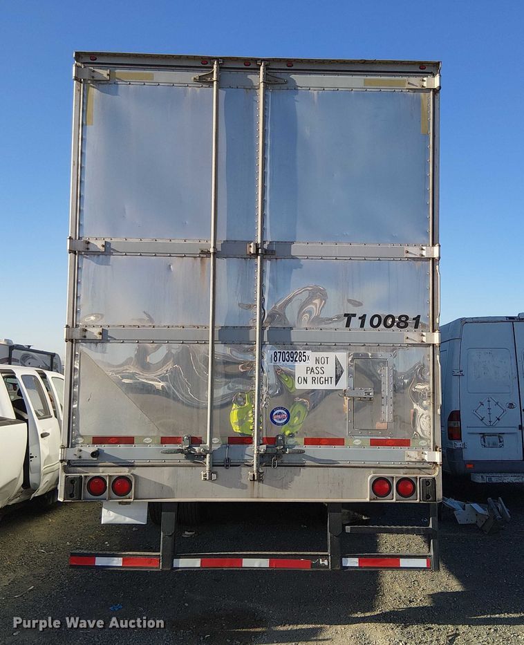 image for item YA1355 2016 Utility VS2RA refrigerated van trailer