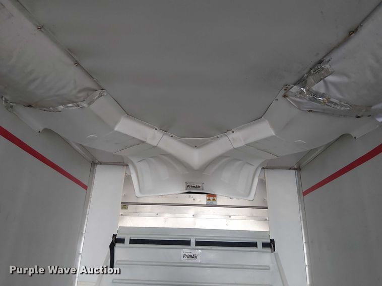 image for item YA1355 2016 Utility VS2RA refrigerated van trailer