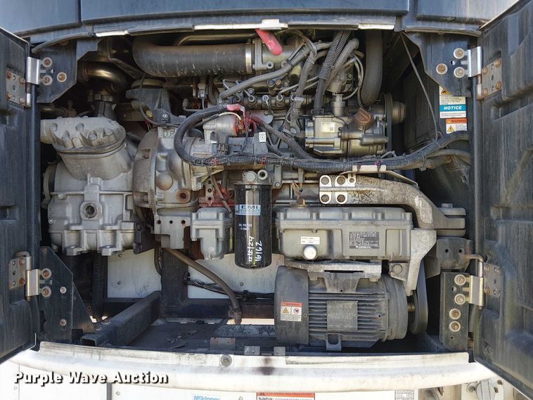 image for item YA1355 2016 Utility VS2RA refrigerated van trailer