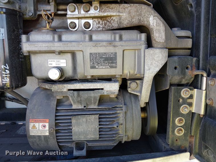 image for item YA1355 2016 Utility VS2RA refrigerated van trailer