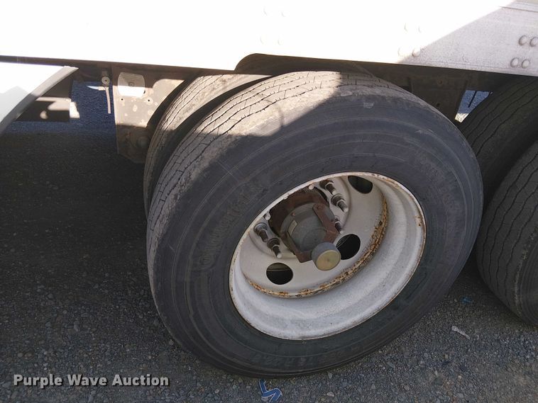 image for item YA1355 2016 Utility VS2RA refrigerated van trailer