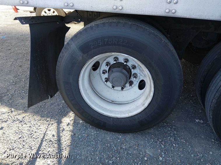 image for item YA1355 2016 Utility VS2RA refrigerated van trailer