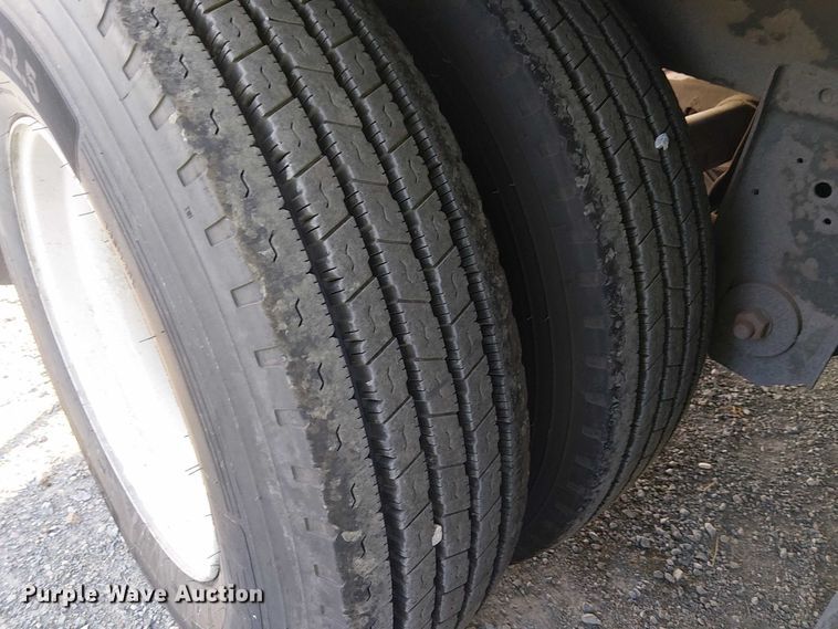 image for item YA1355 2016 Utility VS2RA refrigerated van trailer