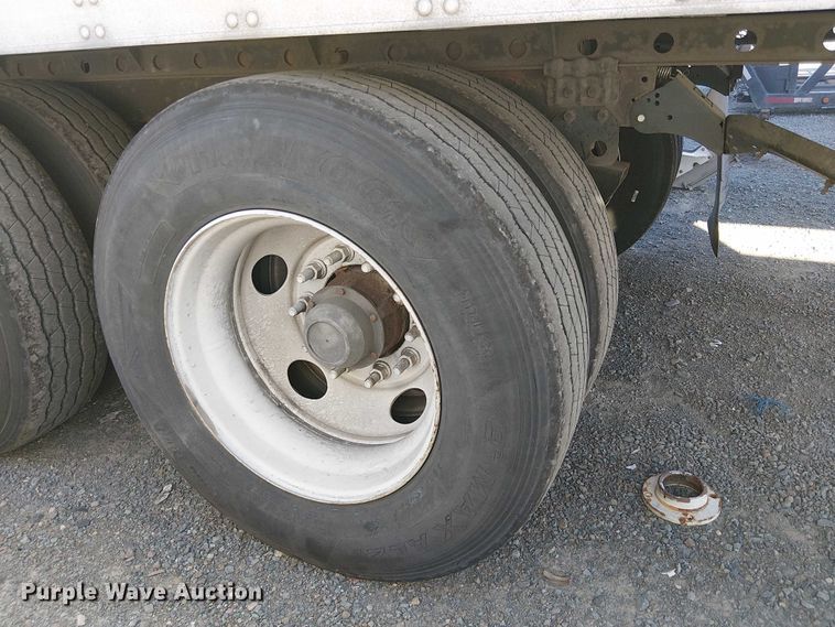 image for item YA1355 2016 Utility VS2RA refrigerated van trailer