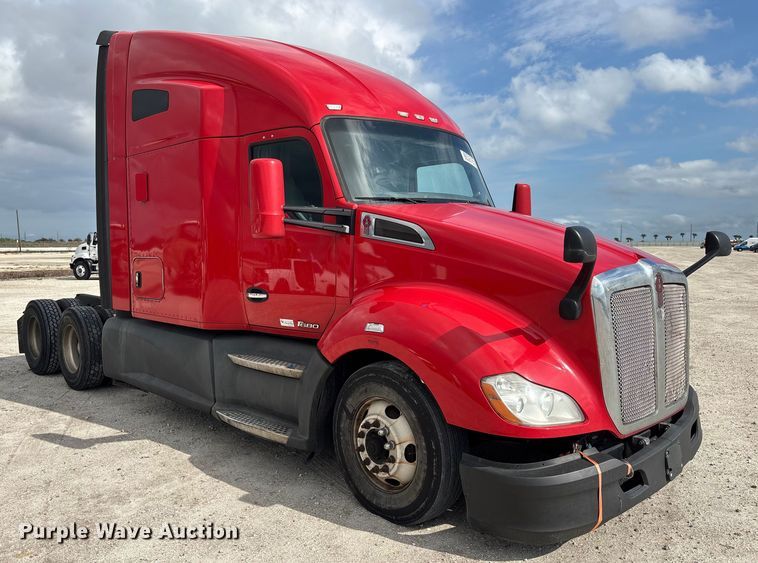 CAMIóN CAMAROTE 2019 KENWORTH