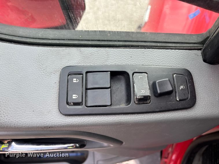 image for item YA1431 2019 Kenworth T680 semi truck