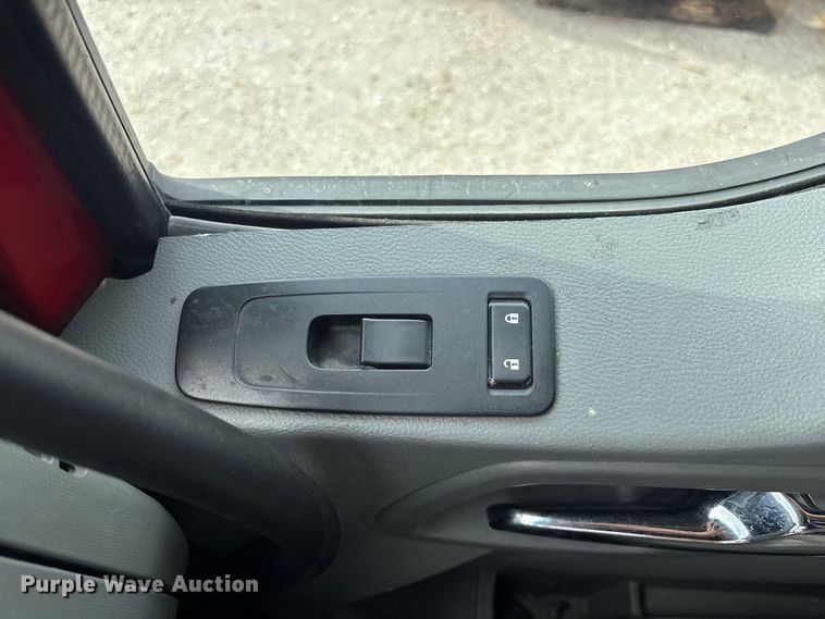 image for item YA1431 2019 Kenworth T680 semi truck