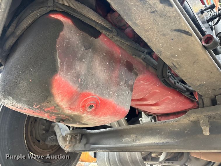 image for item YA1431 2019 Kenworth T680 semi truck