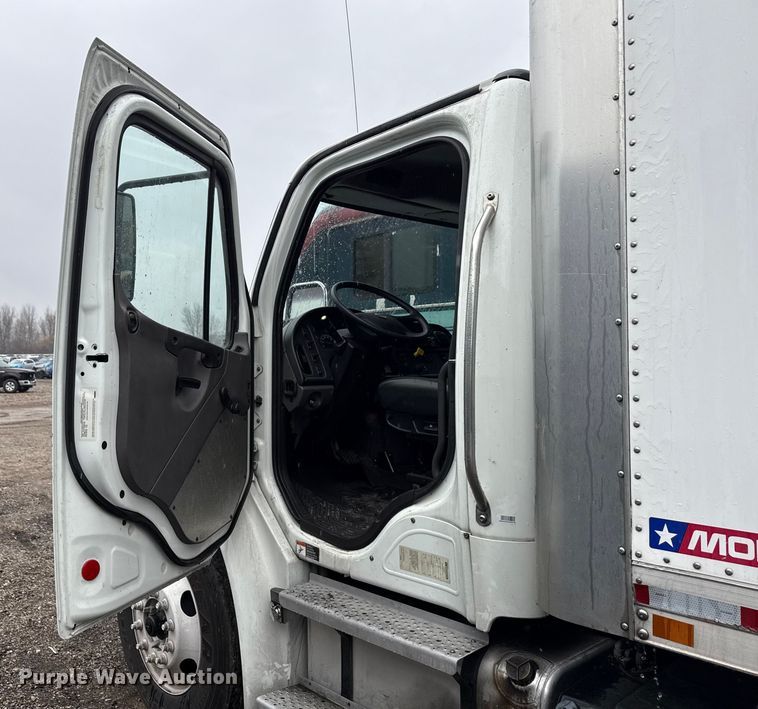 image for item YA1444 2018 Freightliner  Business Class M2 box truck