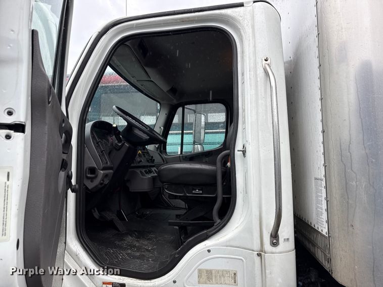 image for item YA1444 2018 Freightliner  Business Class M2 box truck
