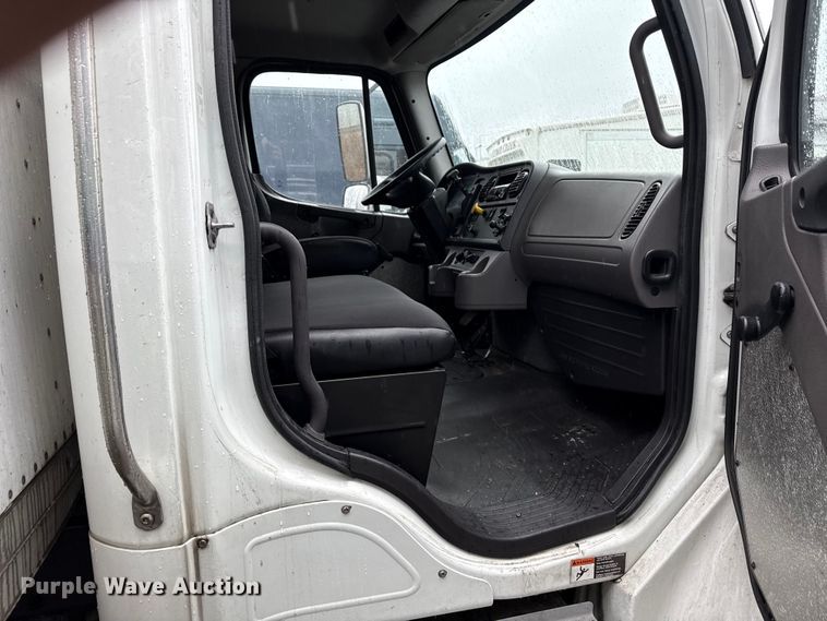 image for item YA1444 2018 Freightliner  Business Class M2 box truck