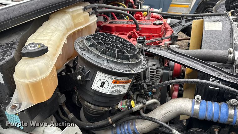 image for item YA1444 2018 Freightliner  Business Class M2 box truck