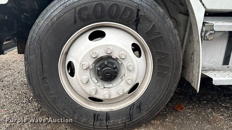 image for item YA1444 2018 Freightliner  Business Class M2 box truck