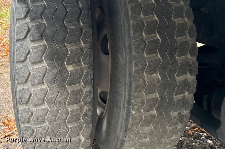 image for item YA1444 2018 Freightliner  Business Class M2 box truck