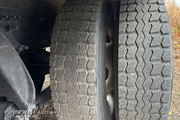 image for item YA1444 2018 Freightliner  Business Class M2 box truck