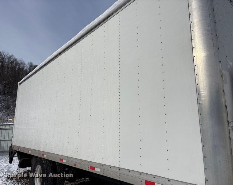 image for item YA1629 2018 Freightliner Business Class M2 box truck