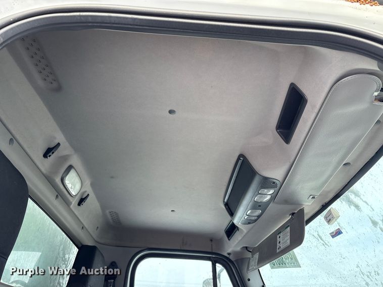 image for item YA1629 2018 Freightliner Business Class M2 box truck