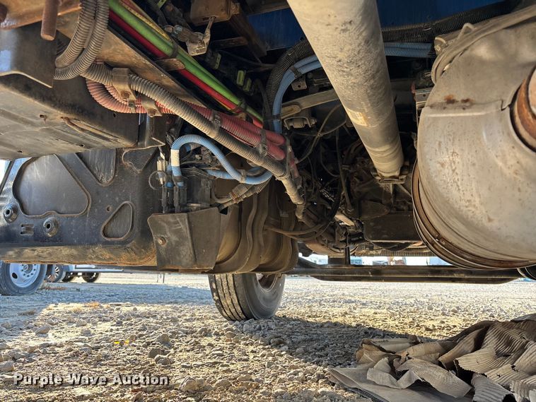 image for item YA1716 2018 Freightliner Business Class M2 box truck