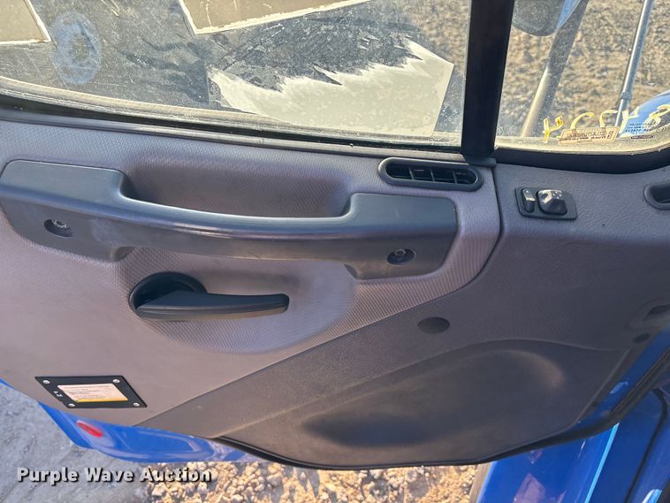 image for item YA1716 2018 Freightliner Business Class M2 box truck