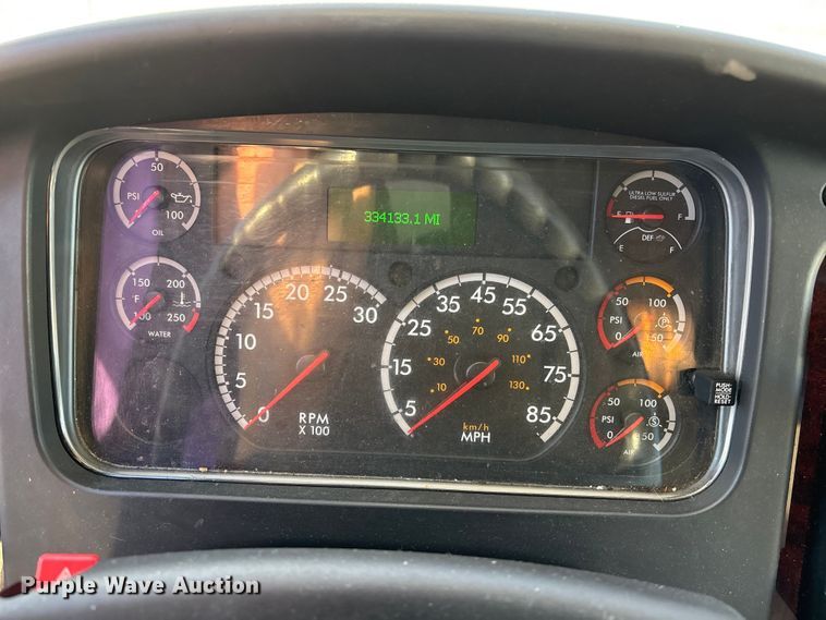 image for item YA1716 2018 Freightliner Business Class M2 box truck