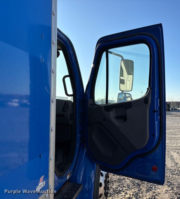 image for item YA1716 2018 Freightliner Business Class M2 box truck