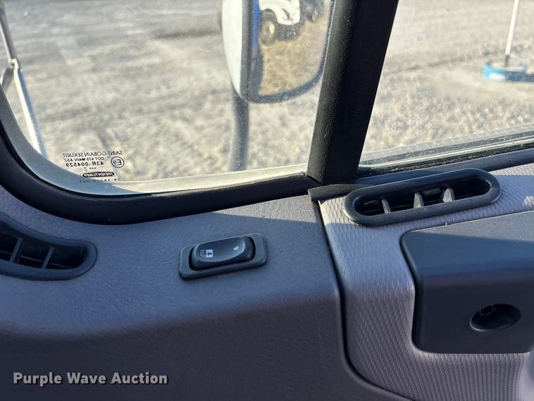 image for item YA1716 2018 Freightliner Business Class M2 box truck