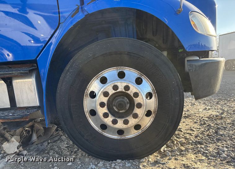 image for item YA1716 2018 Freightliner Business Class M2 box truck