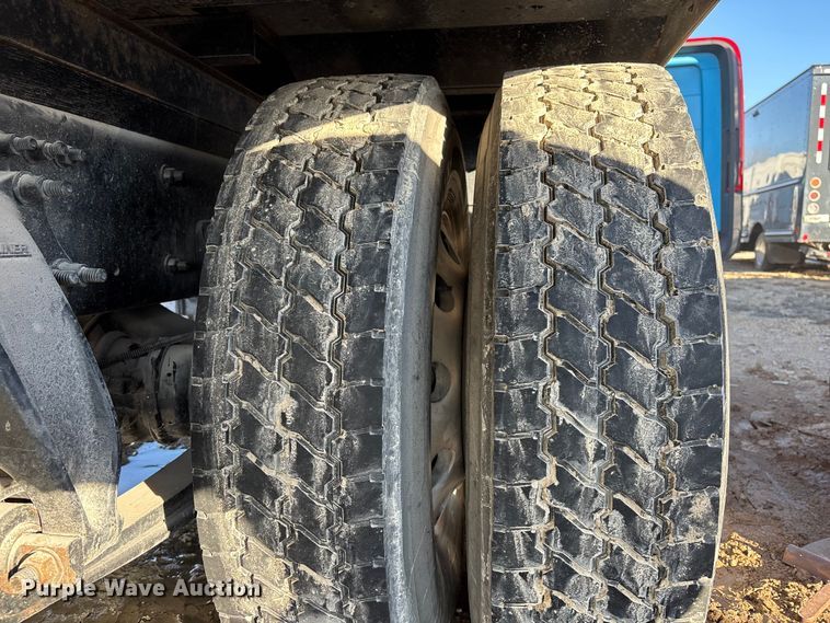 image for item YA1716 2018 Freightliner Business Class M2 box truck