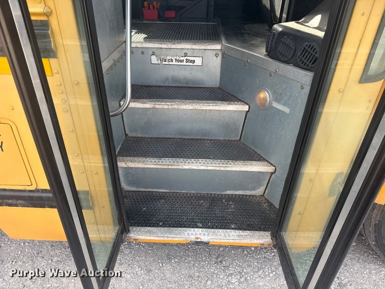 image for item DQ4171 2012 Blue Bird Bb Conventional school bus