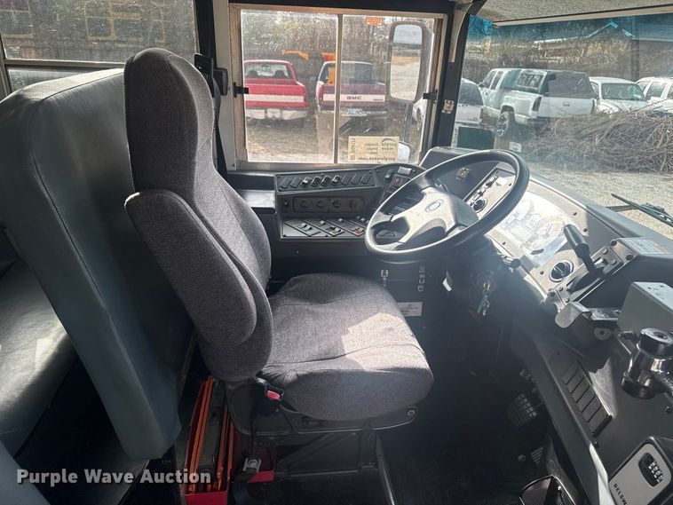 image for item DQ4171 2012 Blue Bird Bb Conventional school bus