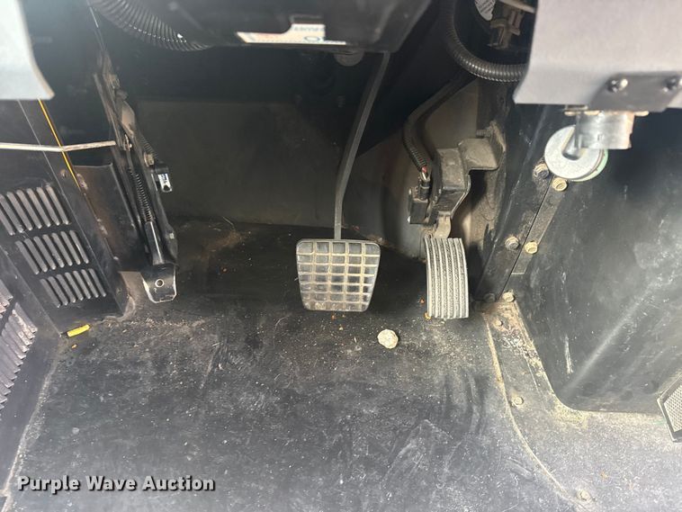 image for item DQ4171 2012 Blue Bird Bb Conventional school bus