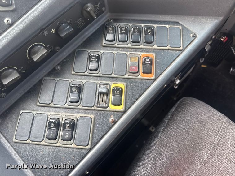 image for item DQ4171 2012 Blue Bird Bb Conventional school bus