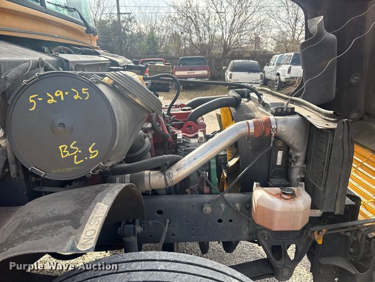 image for item DQ4171 2012 Blue Bird Bb Conventional school bus