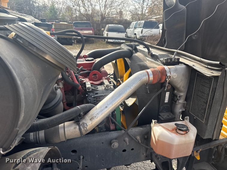 image for item DQ4171 2012 Blue Bird Bb Conventional school bus